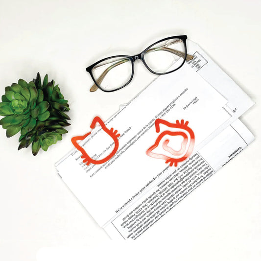 Versatile Cat-Shaped Bookmark & Snack Bag Closure